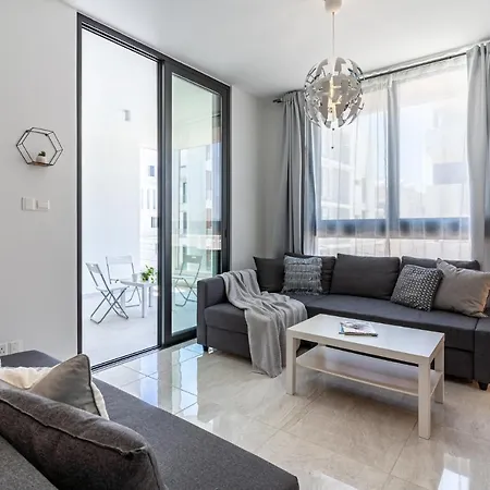 Lana 1-bedroom In Apartment *
